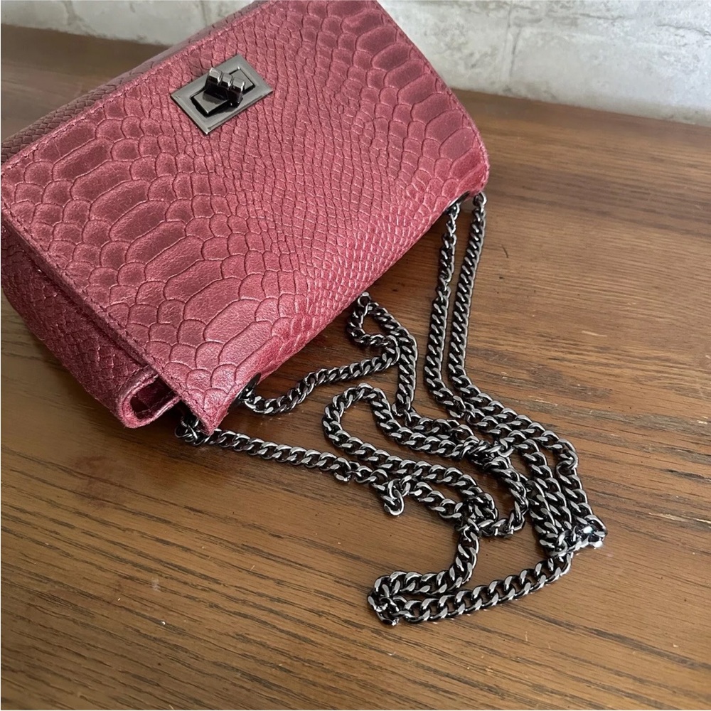 Mia Tomazzi Red Burgundy Moc Croc Leather Crossbody Purse Bag Clutch Chain Strap - Picture 4 of 13